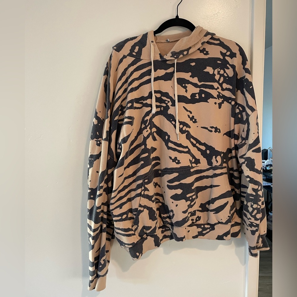 Adika Hoodie
